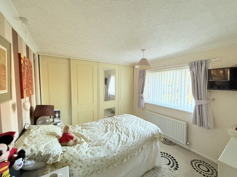 Bedroom- click for photo gallery